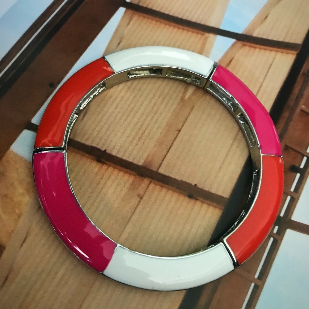 Wheel Me In Bracelet - Picture 3 of 5
